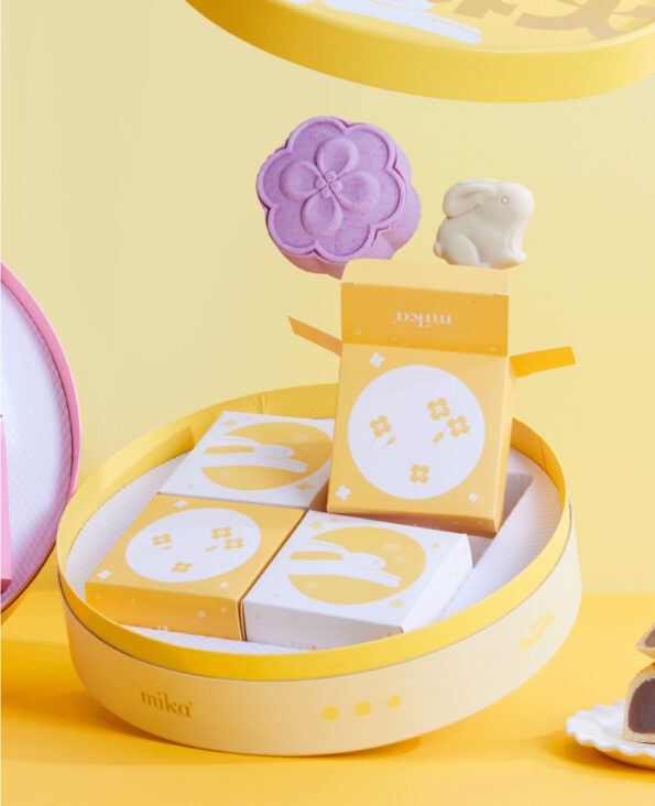 Mika Mid-autumn 2024 mooncake gift set